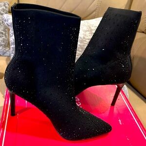 Bedazzled Woman Shoe Boot 11M 4in heel pointed toe